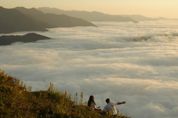 Quels sont les meilleurs spots pour la plongée sous-marine dans les eaux de l'île de Pâques, Chili?